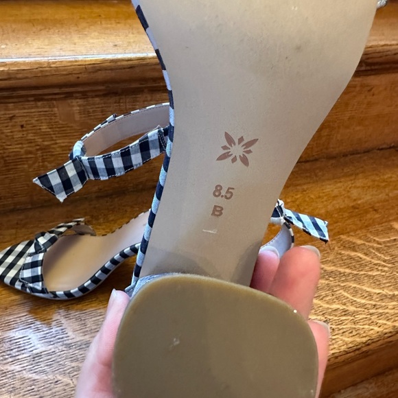 BCBG Faedra 8.5 Navy White Gingham Check Shoes Heels Sandals WORN ONCE! - Picture 9 of 10